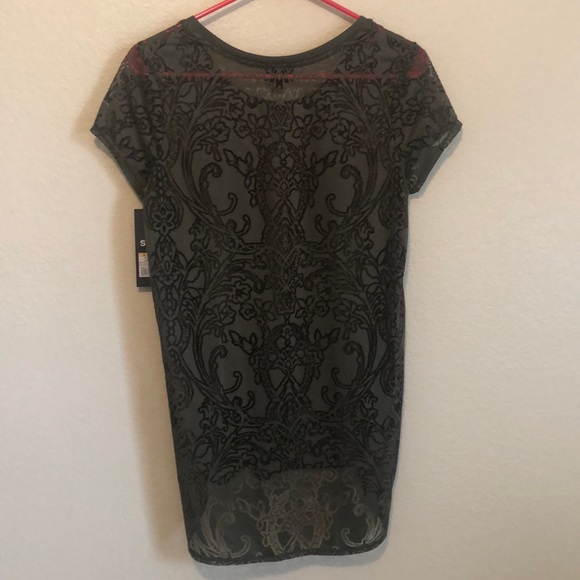 Sheer Design Tee - Picture 6 of 6